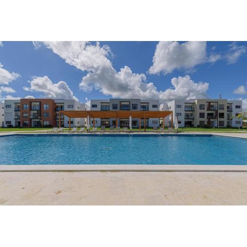 2 habitaciones, Piscina, gym, playa a 7 minutos