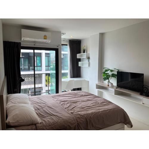 2 mins walk to BTS Bang Chak