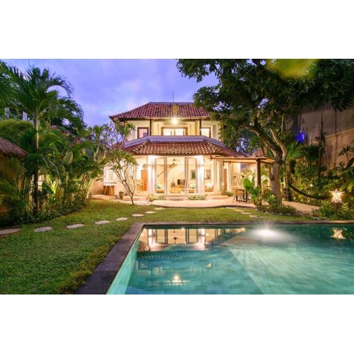 2 newly renovated villas & apartment center canggu