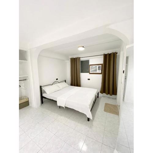 2 Spacious Underground Room