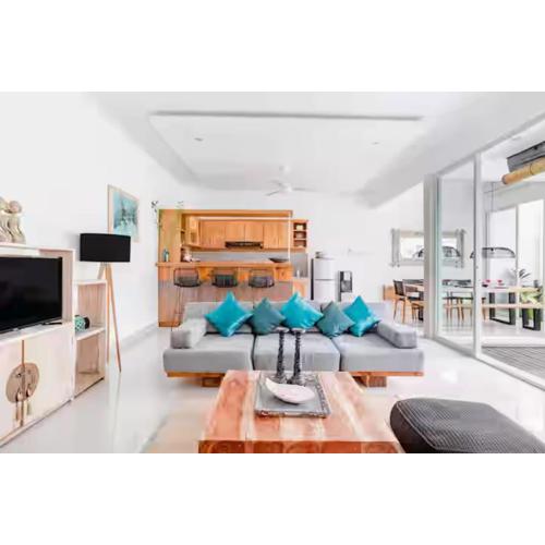 2 villa complex near Atlas beach