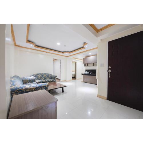 2 Wide Bedroom Unit with Breakfast for 2pax