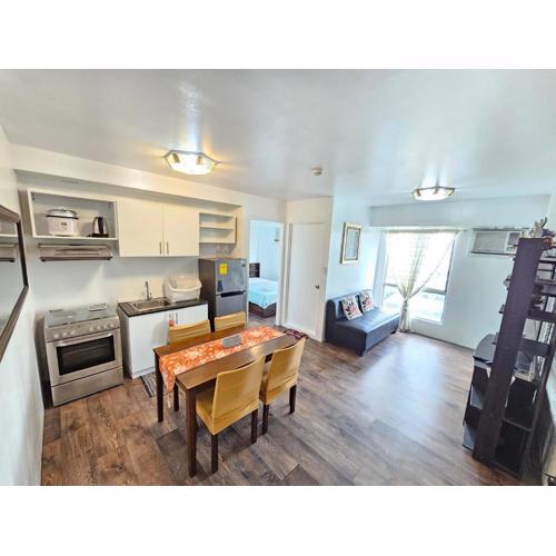 20th Floor 1BR IT Park Unit across Sugbo Mercado