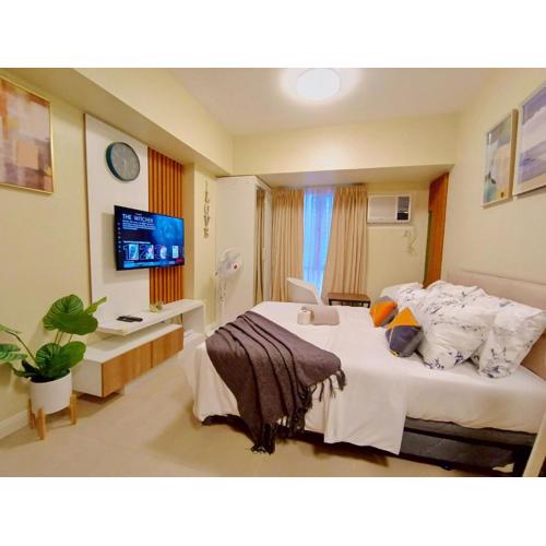 219T3 Avida Riala IT Park Queen Bed 400Mbps Wi-Fi