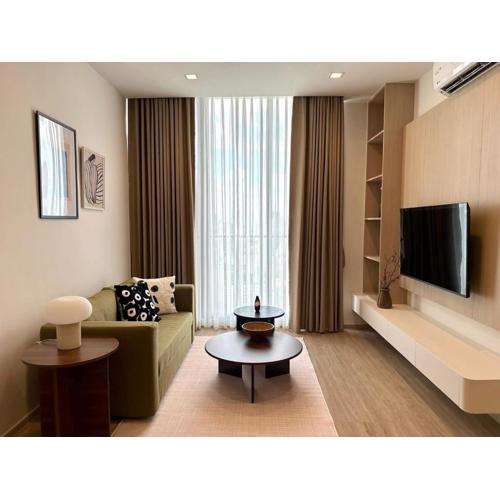 曼谷奢华2房2卫公寓泳池健身房