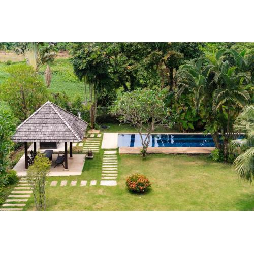 23 - Seaside Villa Retreat