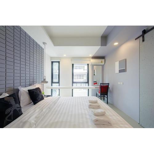 24 degree hotel & hostels