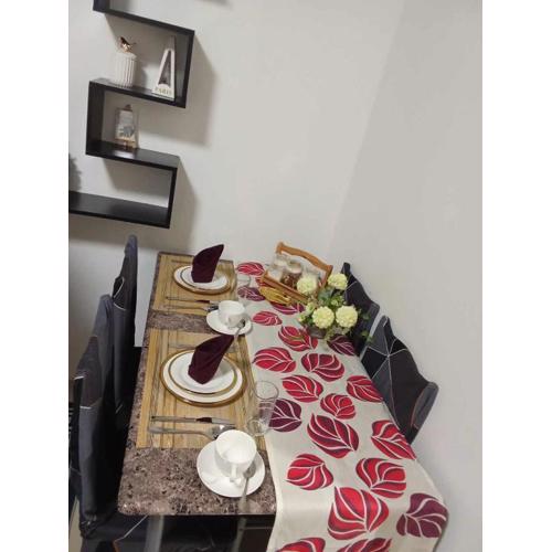 241-1br -1bed 1 extra mattress