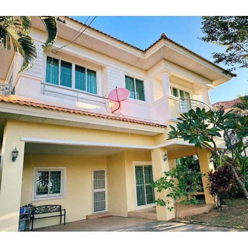 288 Sqm 3 bedrooms 2 living rooms, Gated Community KKC