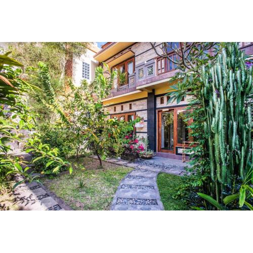 2BDR Budget House with Rice Field View Near Center