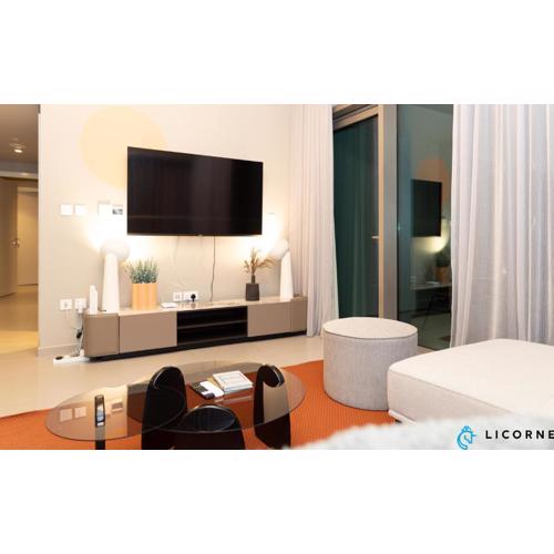 2BR Apt next to DubaiMall, pool view of Burj Khalifa - Downtown Views ll