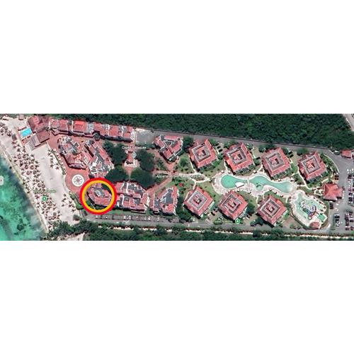 2BR Beachfront Cadaques Caribe