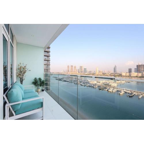 2BR Beachfront Living, Stunning Marina Views