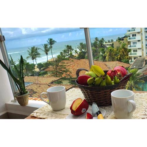 2BR Beachside Apartment Mt Lavinia