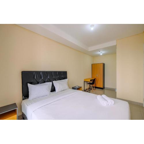 2BR Best Rate Kebayoran Icon Apartment near Gandaria City By Travelio