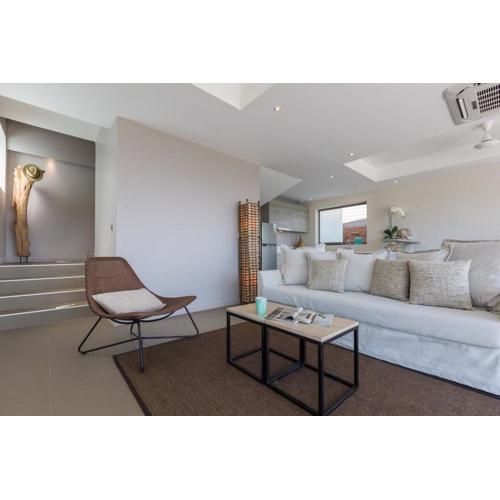 2br boutique style villa Lipe