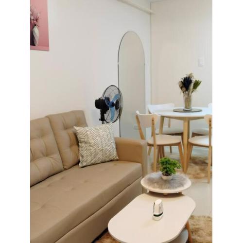 2BR Condo by Coco's Haven