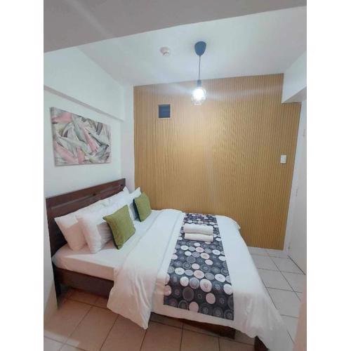 2BR Condo in Tagaytay I Lake View I Fast Wifi I Free Parking