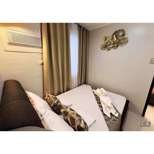 2BR Cozy Condo with a Balcony, FREE Pool, Gym Parking Near Airport - B2 6LusterB