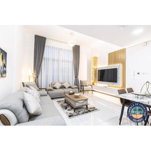 2BR Duplex Stunning Views,Near Circle Mall & Park