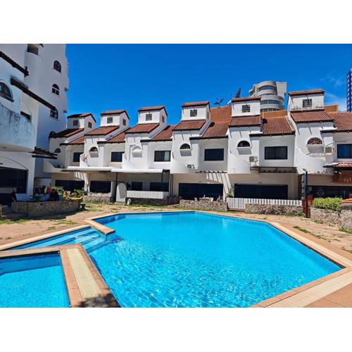 2BR house 300m to the beach