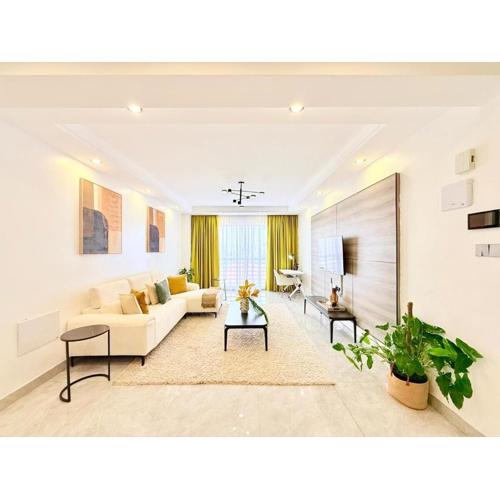 2BR Kilimani with Pool & Theater