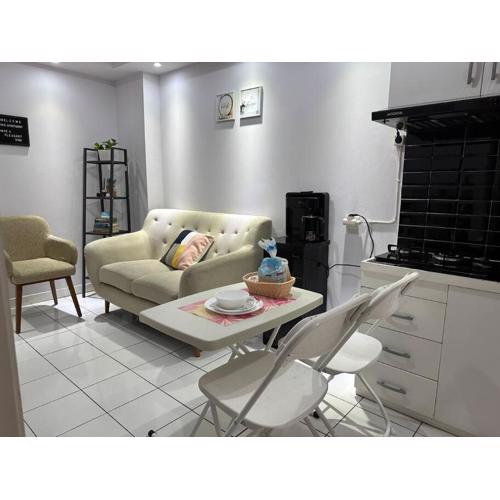 2BR KRL access with Netflix, Kalibata City