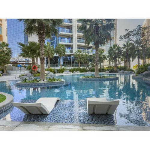 2BR Luxurious Damac Paramount Burj Khalifa view Pool, Gym, Bar & Sauna