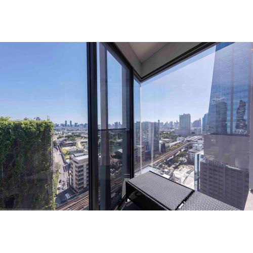 2BR Luxury Hip condo Ari, BTS