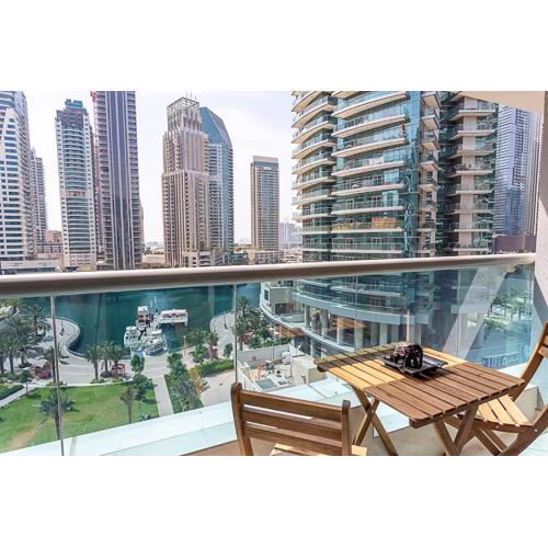 2BR Marina Stunning Views l 1 Min to Metro