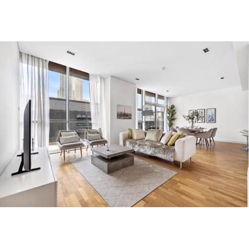 2BR plus M with Huge Balcony City Walk Building 22