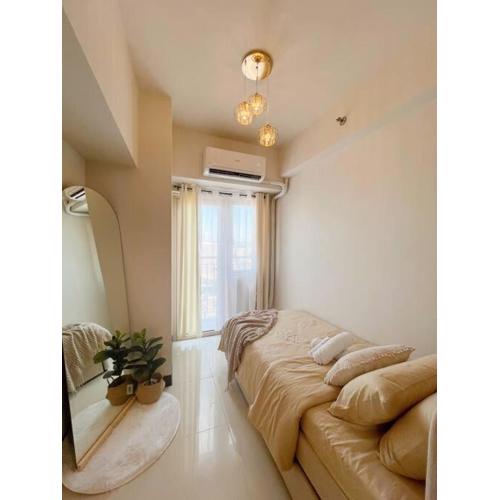 2BR Solana Suite near MOA PICC NAIA