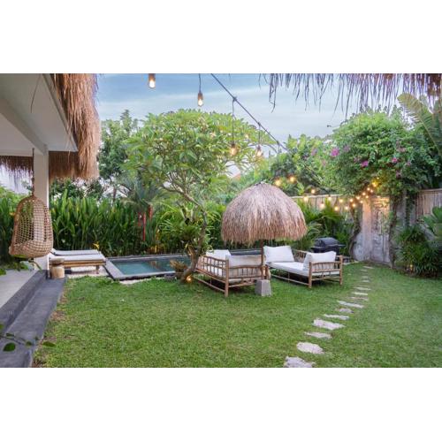 2BR Tropical Villa Canggu with Garden Close to Beach