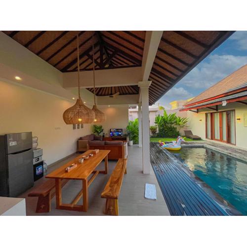2BR Tropical Villa Sinergi in Seminyak