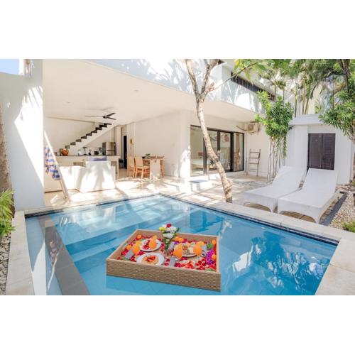 2BR Villa Central Seminyak,50 m walk to the beach