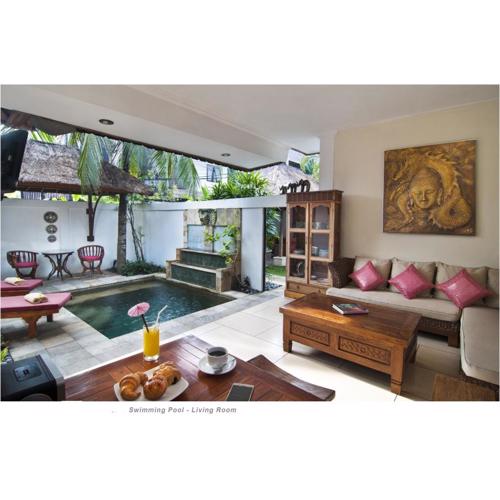 2BR Villa Senin - Minggu Villas Seminyak