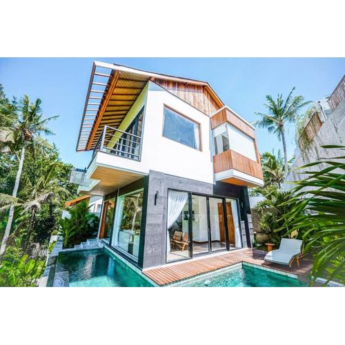 2BR Villa Stunning Lush View 5 mins to Beach