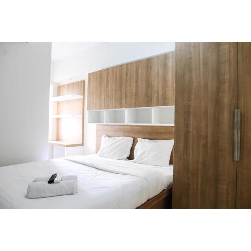 2BR with Sofa Bed at Springlake Summarecon Apartment By Travelio
