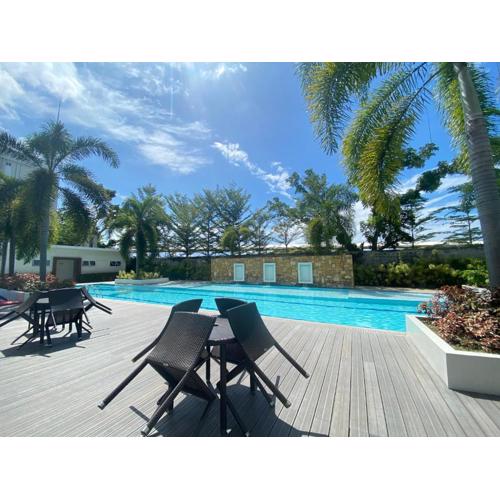 2BR within the heart of the City with WIFI and Netflix