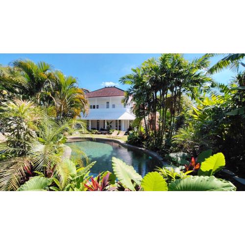 3 BDR 6 pers Villa LinggaDua Jungle Chic Majestic Garden