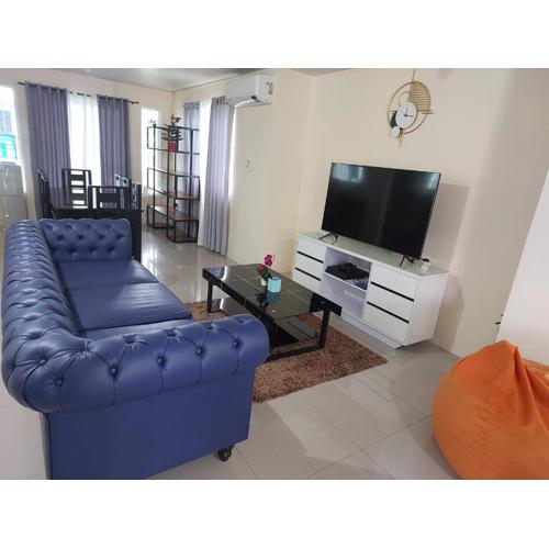 3 bed 3 bath Friendly, Friendship area, Fibre bdb