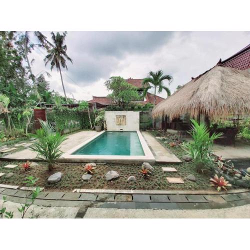 3 Bed Rooms Corner Ubud Private villa