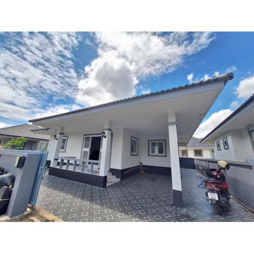 3-Bedroom Chiang Mai House with Parking & Garden