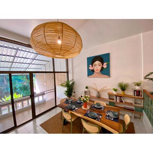 3 Bedroom House with Kitchen Suitable For Families Near Central Festival