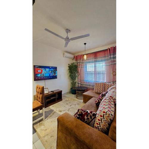 3 bedroom mombasa CBD with AC