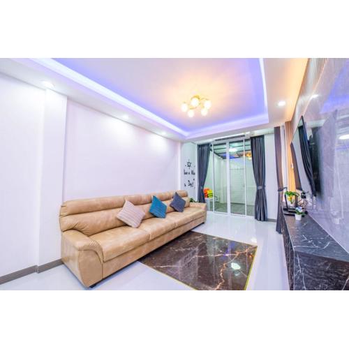 3 Bedroom Pool Villa Royal Park Village Pattaya