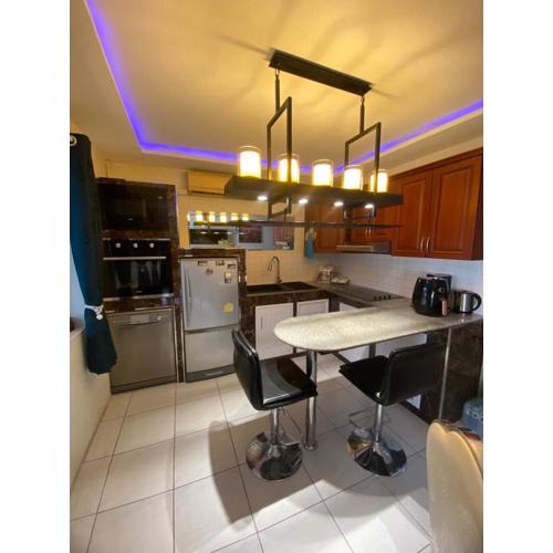 3 bedroom renovated house with in - and outdoor jacuzzi