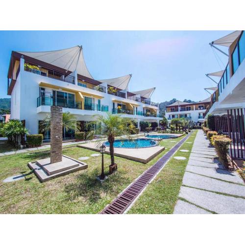 3-Bedroom Town House in Kamala