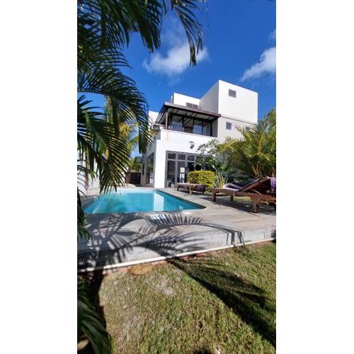 3 bedroom villa for rent on Grand Baie