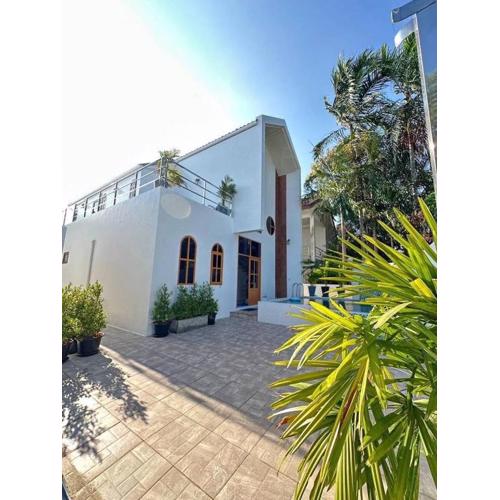 3 Bedroom Villa with Pool near Fitness street
